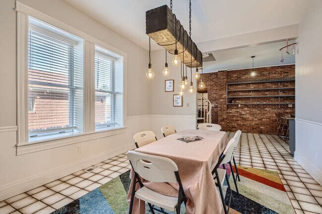 010-009-Dining Room-666x445-72dpi - 3247 W 19th Ave