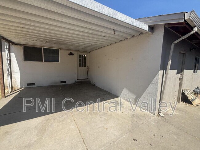 Building Photo - 1451 Denver Ave