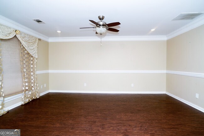Building Photo - 460 Paxton Pl