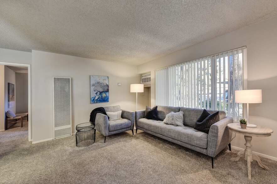 Cove - Living Room - Marina Village West