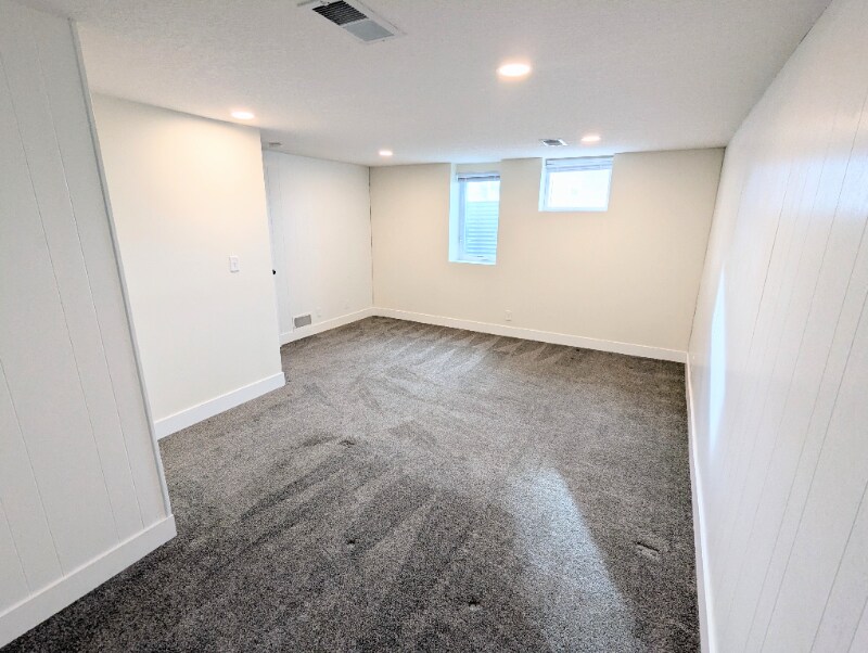 Building Photo - 4248 Regent Ave N