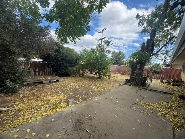 Building Photo - Spacious 4 Bedroom Home in West Sac