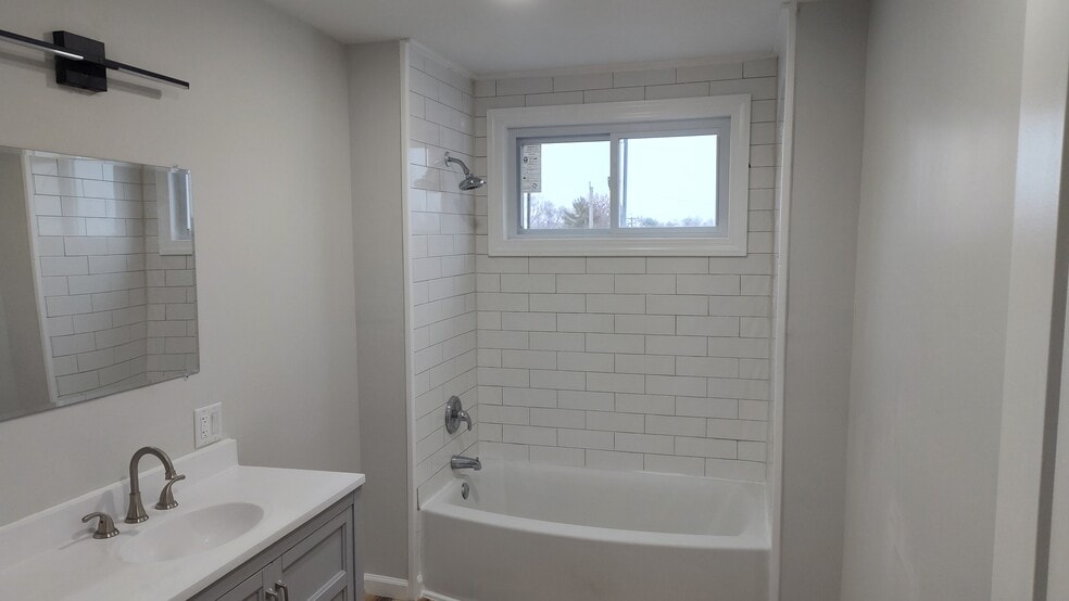 Upstairs Bathroom - 223 Ash St