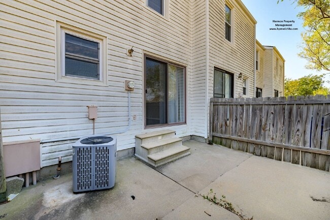 Building Photo - 9242 E Funston Ct