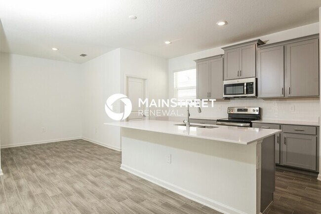 Building Photo - 6 Bedroom Pet-Friendly Home in St. Cloud, ...