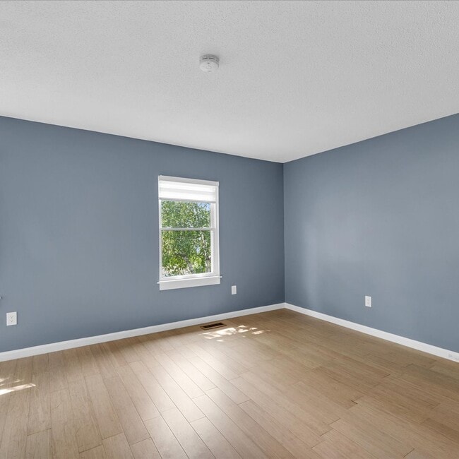 Building Photo - 610A English Creek Ct