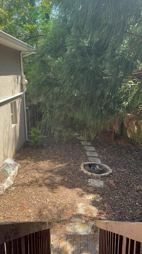 Building Photo - 2002 E Drew Valley Rd NE