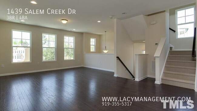 Building Photo - 1439 Salem Creek Dr