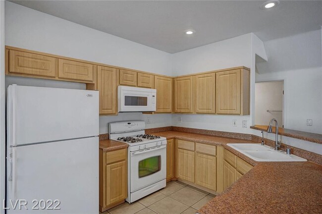 Building Photo - 6560 Bucking Horse Ln