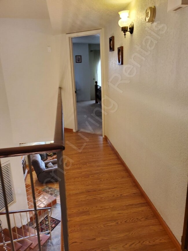 Building Photo - FURNISHED WITH POOL JANUARY - MARCH 2026