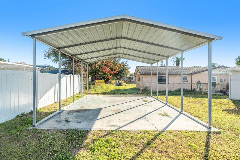 Building Photo - 7321 Parrot Dr