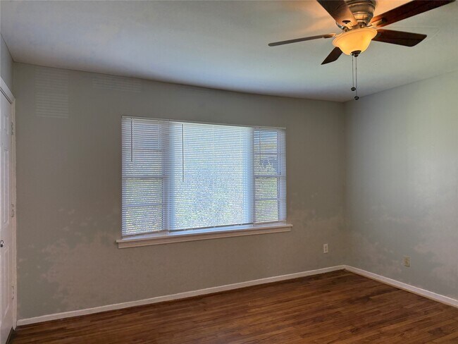 Building Photo - 1314 Heights Blvd