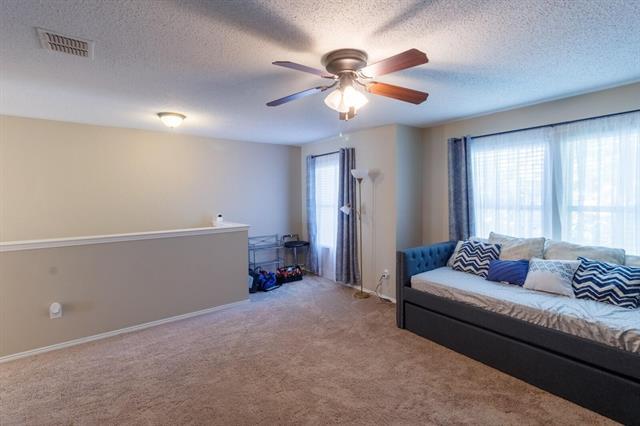 Building Photo - 2700 Peach Dr