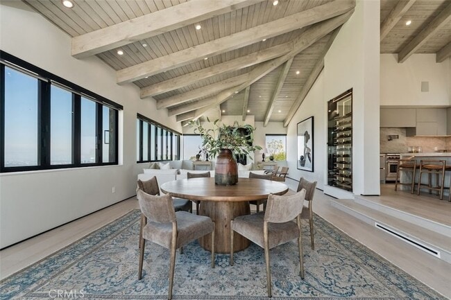 Building Photo - 3121 Old Topanga Canyon Rd
