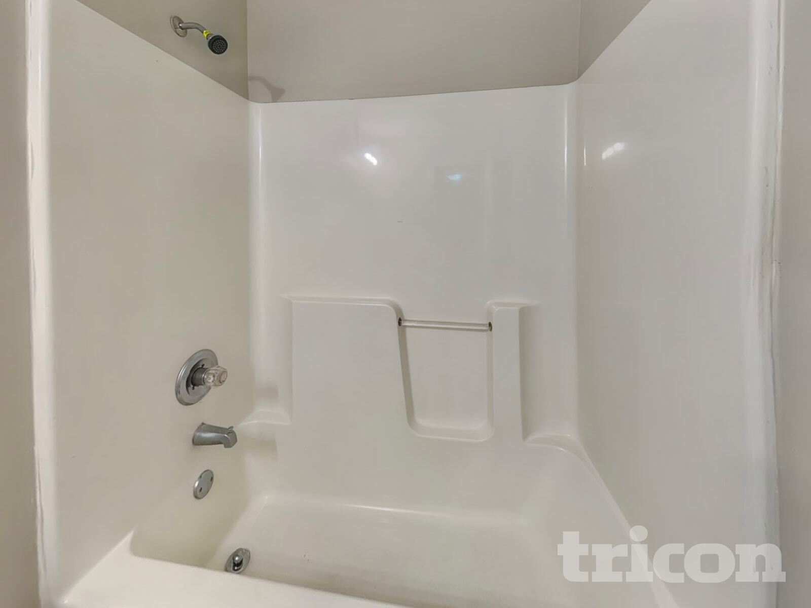 Building Photo - 205 Highgrove Dr