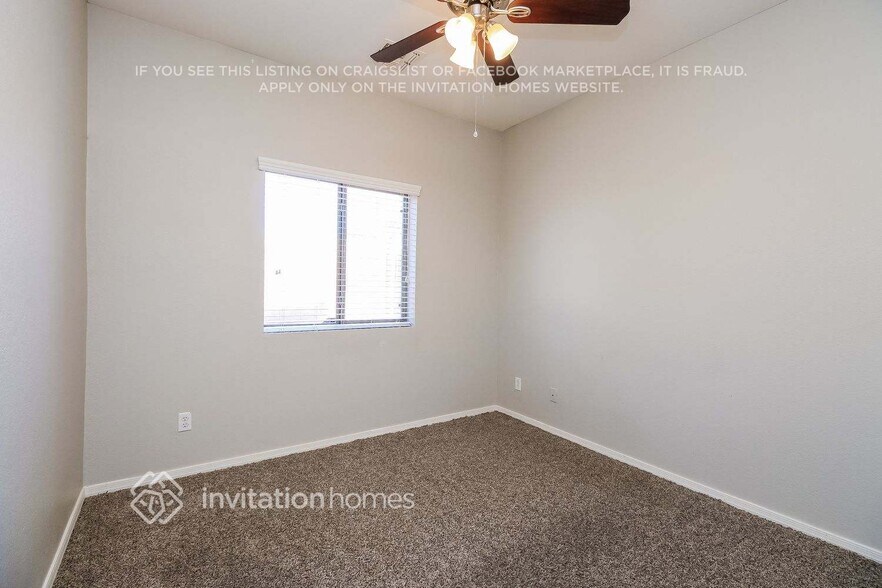 Building Photo - 2578 E Bellerive Dr