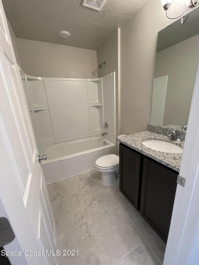 Building Photo - 655 Boughton Way