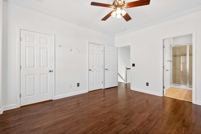 Building Photo - 2310 Elliott Ave