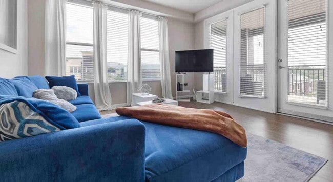 Building Photo - 12800 Corporate Hill Dr