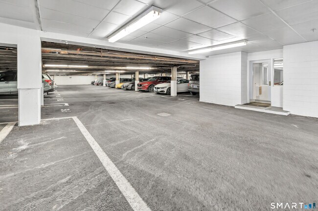 Building Photo - 43 Harbor Dr