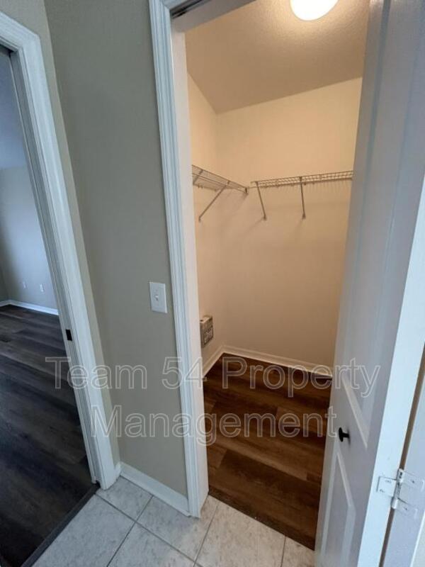 Building Photo - 30534 Tremont Dr