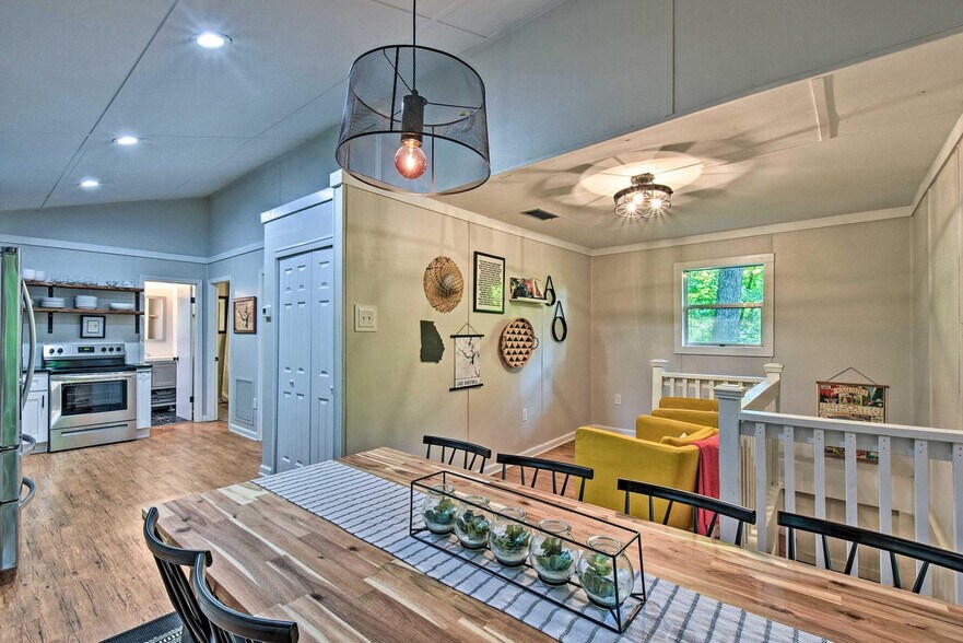 Building Photo - 334 Dogwood Ln