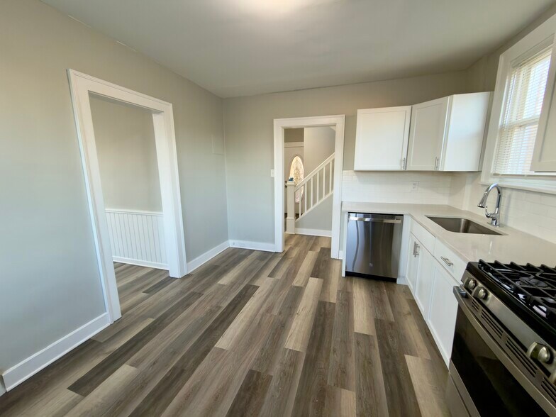 Building Photo - 413 Sinton Ave