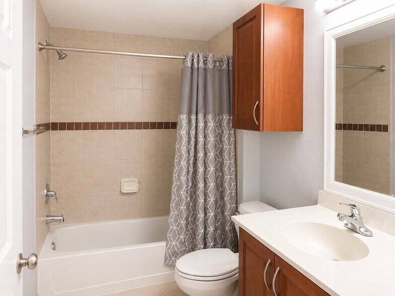 Building Photo - 6521 Emerald Dunes Dr