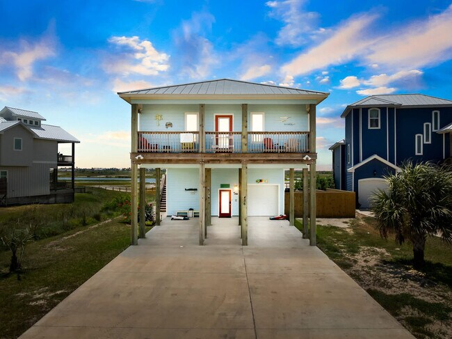 Building Photo - 456 Paradise Pointe Dr