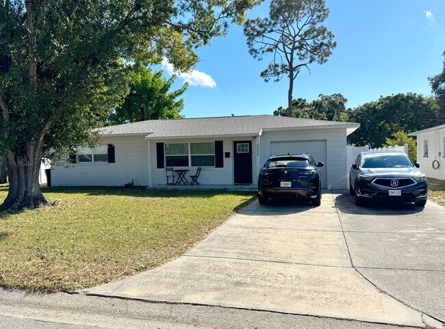 Building Photo - 2936 27th Ave N