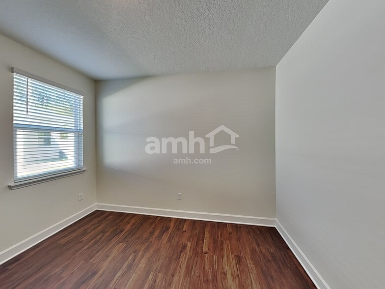 Building Photo - 10717 Coleman Rd