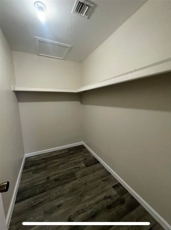 Building Photo - 1206 W 20th Pl