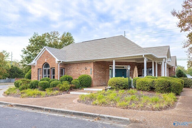 Building Photo - 10028 Meredith Ln SE