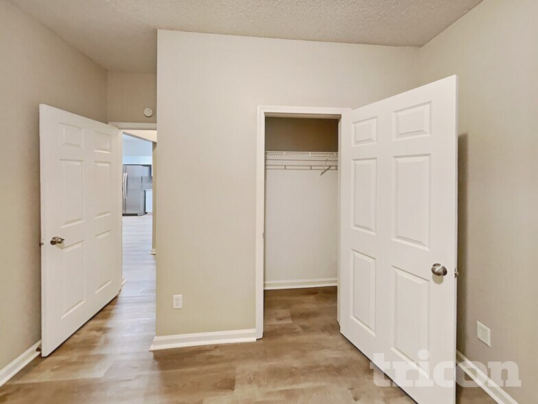 Building Photo - 222 Southwind Ln