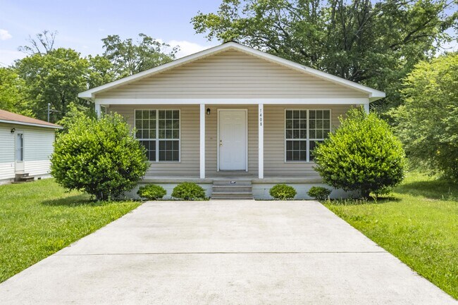 Primary Photo - 1408 Harrison Ave
