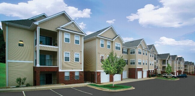 Building Photo - 100 Garden District Dr