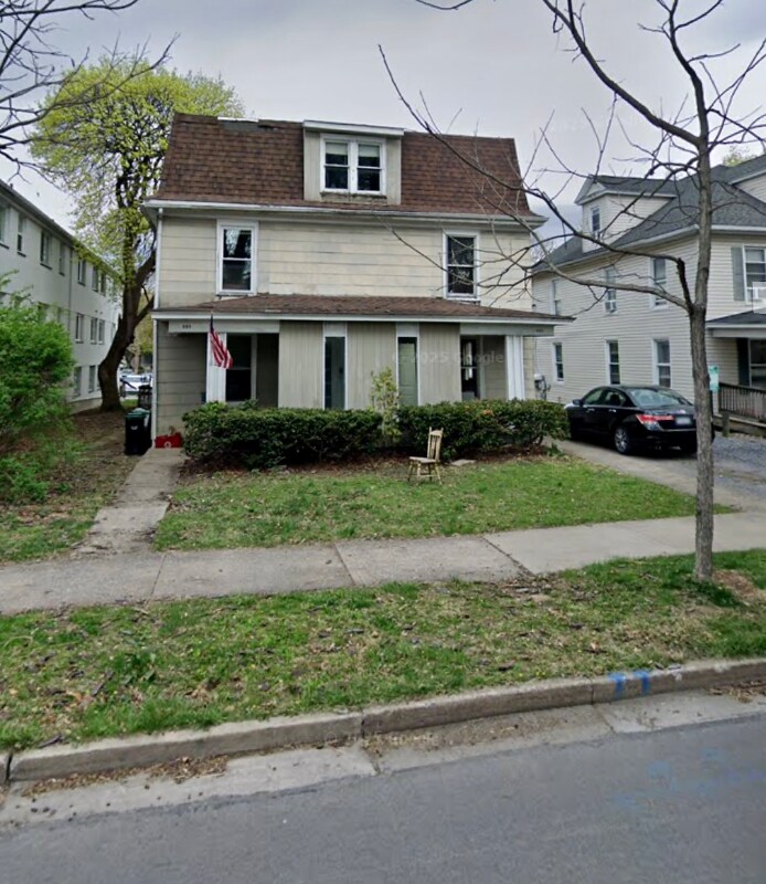Building Photo - 1234 houses