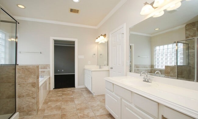 Building Photo - For Lease | 3 Bed, 2.5 Bath |2,468 Sq Ft | Olive Hill Court |