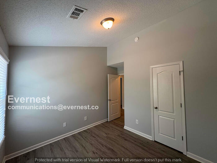 Building Photo - 8651 Thomas Ln