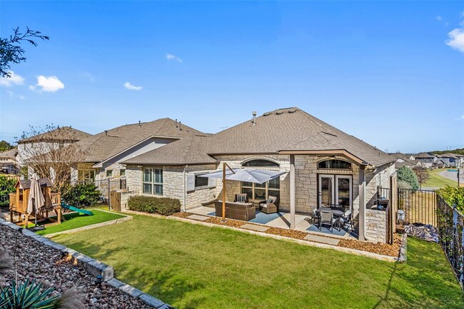 Building Photo - 407 Highland Village Dr
