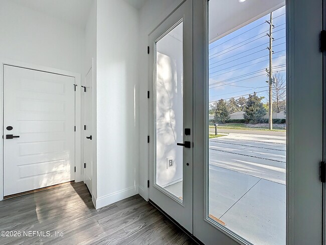 Building Photo - 8912 Hogan Rd