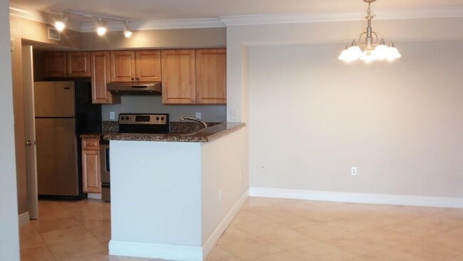 Building Photo - 15135 Michelangelo Blvd