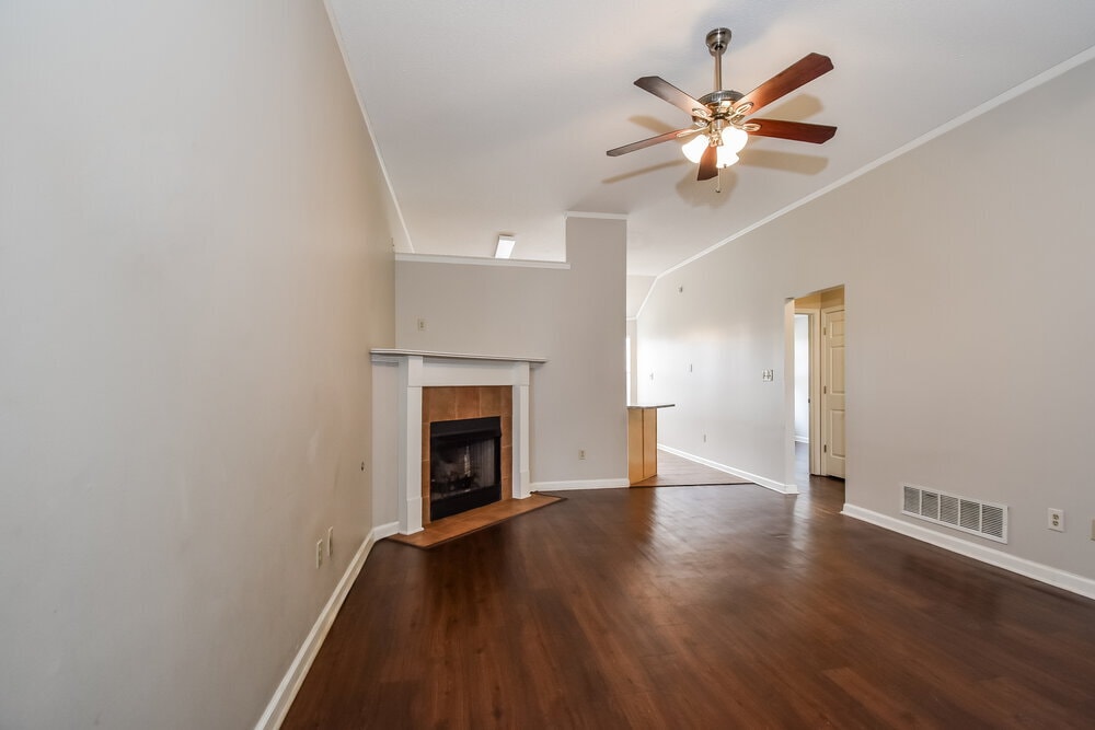 Building Photo - 8456 Cross Point Dr