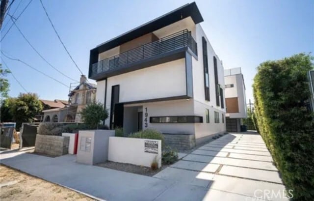 Building Photo - 1943 Carmen Ave