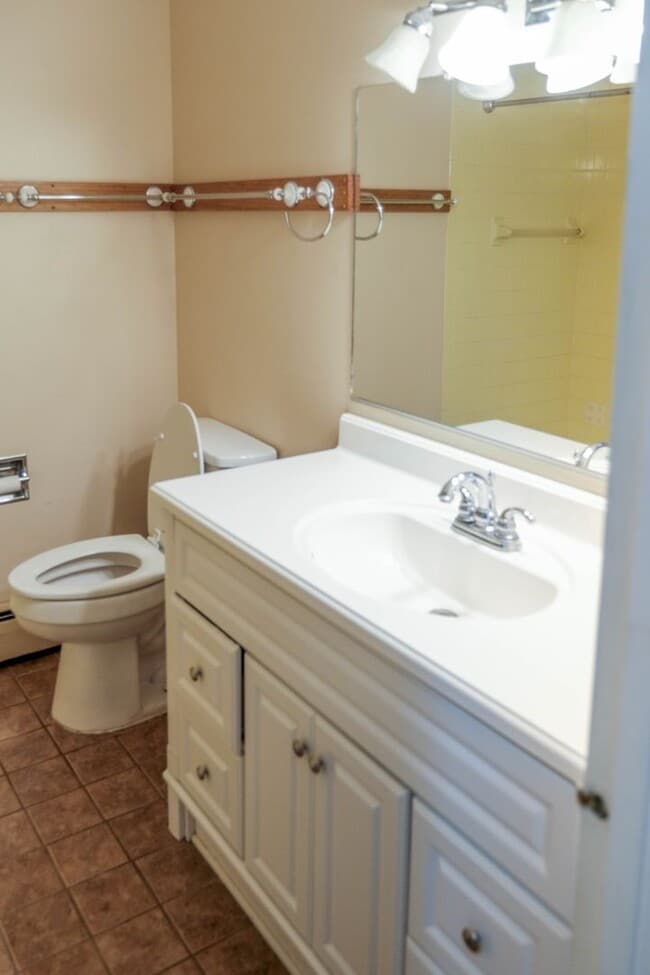 Building Photo - Must See Ranch Single Family Home