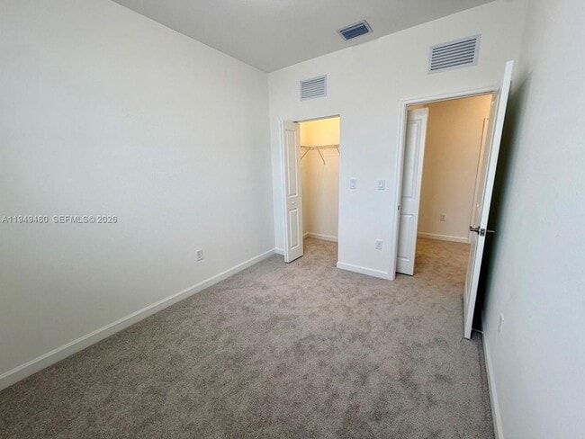 Building Photo - 254 10th Ct