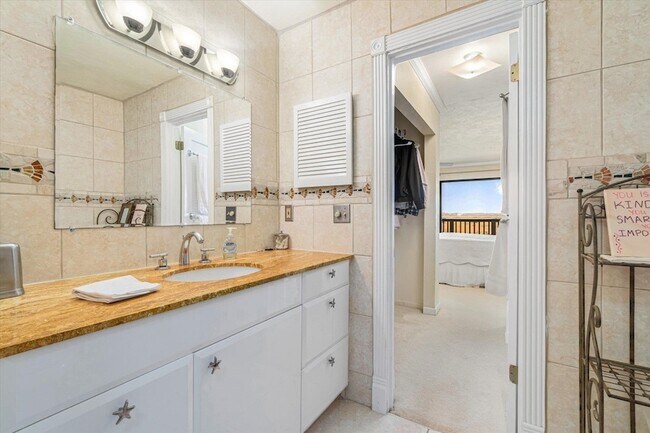 Building Photo - 3385 Coastal Hwy