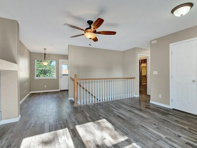 Building Photo - Beautiful ranch-style home!