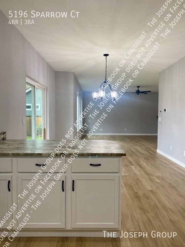 Building Photo - 5196 Sparrow Ct