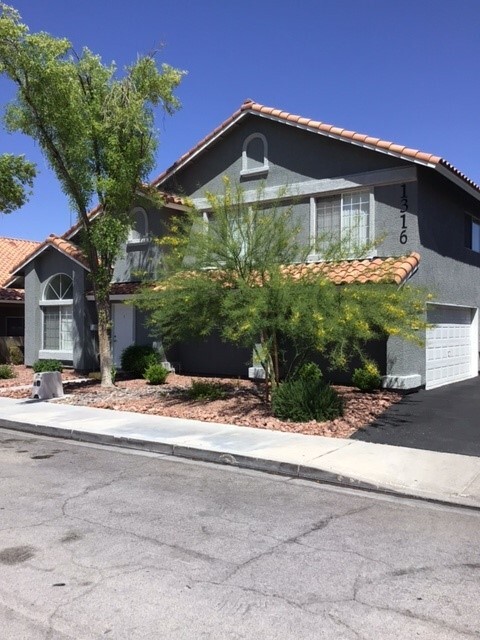 Primary Photo - Rainbow Gardens Townhomes